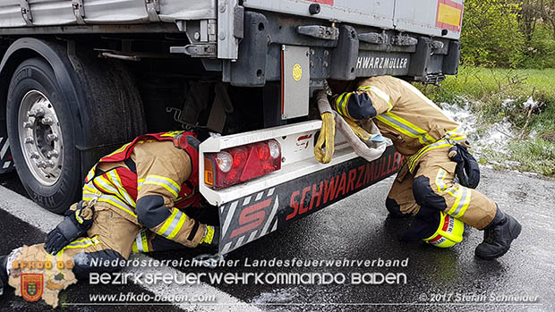 20170418 Lkw Brand auf der A2 zwischen Leobersdorf u. Wöllersdorf Foto: Stefan Schneider/BFK Baden 20170418 Lkw Brand auf der A2 zwischen Leobersdorf u. Wöllersdorf Foto: Stefan Schneider/BFK Baden