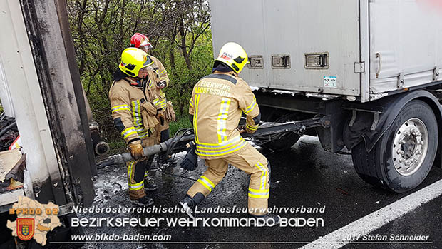 20170418 Lkw Brand auf der A2 zwischen Leobersdorf u. Wöllersdorf Foto: Stefan Schneider/BFK Baden 20170418 Lkw Brand auf der A2 zwischen Leobersdorf u. Wöllersdorf Foto: Stefan Schneider/BFK Baden