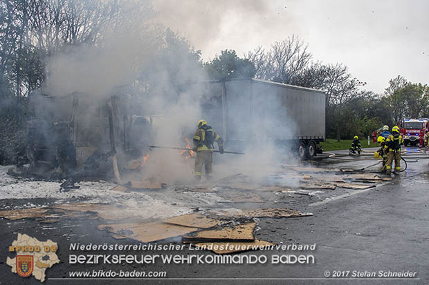 20170418 Lkw Brand auf der A2 zwischen Leobersdorf u. Wöllersdorf Foto: Stefan Schneider/BFK Baden 20170418 Lkw Brand auf der A2 zwischen Leobersdorf u. Wöllersdorf Foto: Stefan Schneider/BFK Baden