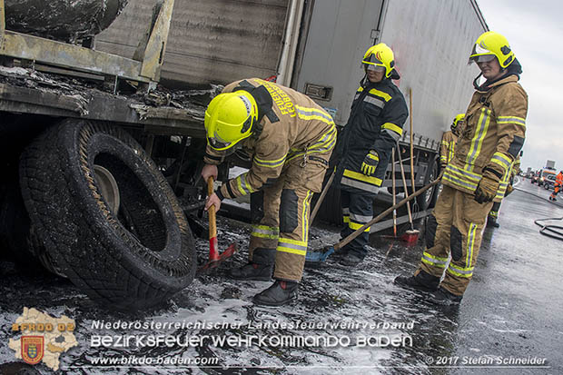 20170418 Lkw Brand auf der A2 zwischen Leobersdorf u. Wöllersdorf Foto: Stefan Schneider/BFK Baden 20170418 Lkw Brand auf der A2 zwischen Leobersdorf u. Wöllersdorf Foto: Stefan Schneider/BFK Baden