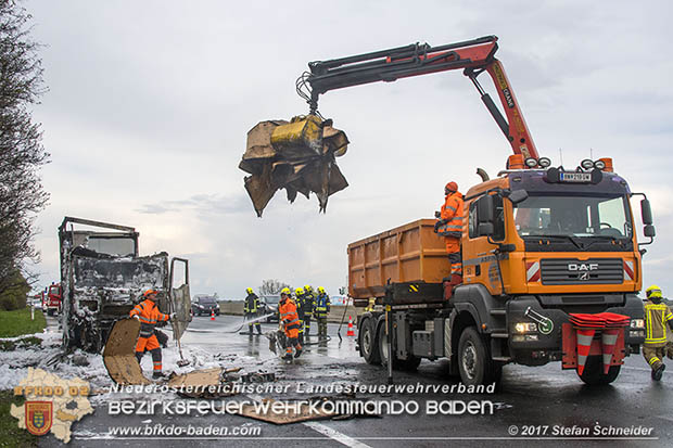 20170418 Lkw Brand auf der A2 zwischen Leobersdorf u. Wöllersdorf Foto: Stefan Schneider/BFK Baden 20170418 Lkw Brand auf der A2 zwischen Leobersdorf u. Wöllersdorf Foto: Stefan Schneider/BFK Baden