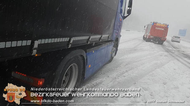 20170419 Verkehrschaos auf der A21 zwischen Alland und Hochstraß  Foto: © Stefan Schneider BFK Baden