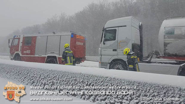 20170419 Verkehrschaos auf der A21 zwischen Alland und Hochstraß  Foto: © Stefan Schneider BFK Baden