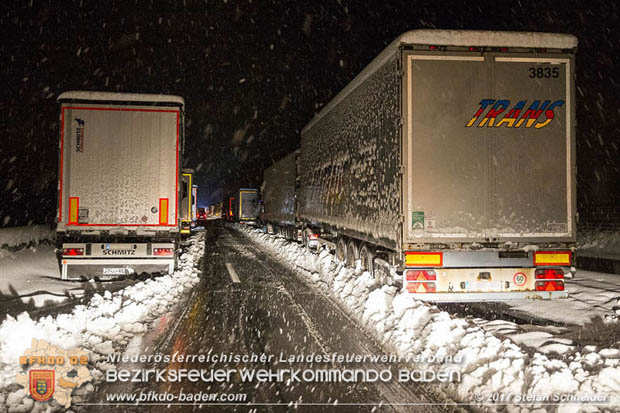 20170419 Verkehrschaos auf der A21 zwischen Alland und Hochstraß  Foto: © Stefan Schneider BFK Baden
