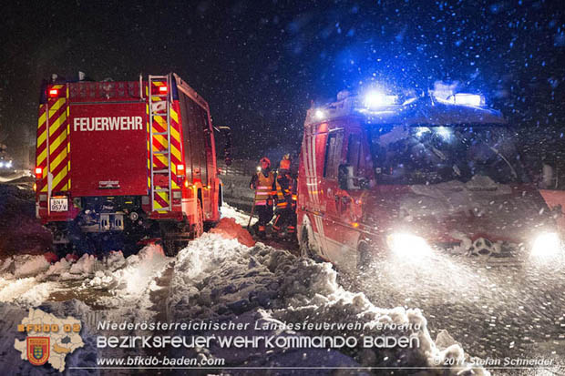 20170419 Verkehrschaos auf der A21 zwischen Alland und Hochstraß Foto: © Stefan Schneider BFK Baden 20170419 Verkehrschaos auf der A21 zwischen Alland und Hochstraß Foto: © Stefan Schneider BFK Baden