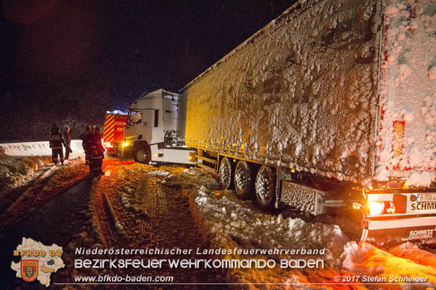 20170419 Verkehrschaos auf der A21 zwischen Alland und Hochstraß Foto: © Stefan Schneider BFK Baden 20170419 Verkehrschaos auf der A21 zwischen Alland und Hochstraß Foto: © Stefan Schneider BFK Baden