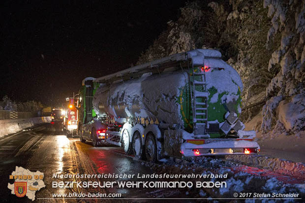 20170419 Verkehrschaos auf der A21 zwischen Alland und Hochstraß Foto: © Stefan Schneider BFK Baden 20170419 Verkehrschaos auf der A21 zwischen Alland und Hochstraß Foto: © Stefan Schneider BFK Baden