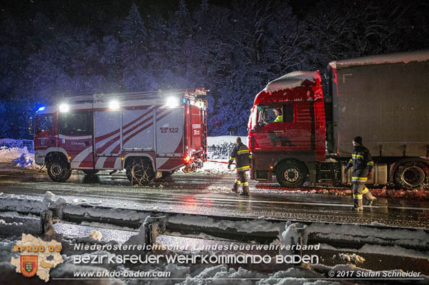20170419 Verkehrschaos auf der A21 zwischen Alland und Hochstraß Foto: © Stefan Schneider BFK Baden 20170419 Verkehrschaos auf der A21 zwischen Alland und Hochstraß Foto: © Stefan Schneider BFK Baden