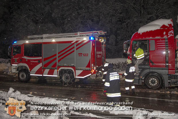 20170419 Verkehrschaos auf der A21 zwischen Alland und Hochstraß Foto: © Stefan Schneider BFK Baden 20170419 Verkehrschaos auf der A21 zwischen Alland und Hochstraß Foto: © Stefan Schneider BFK Baden
