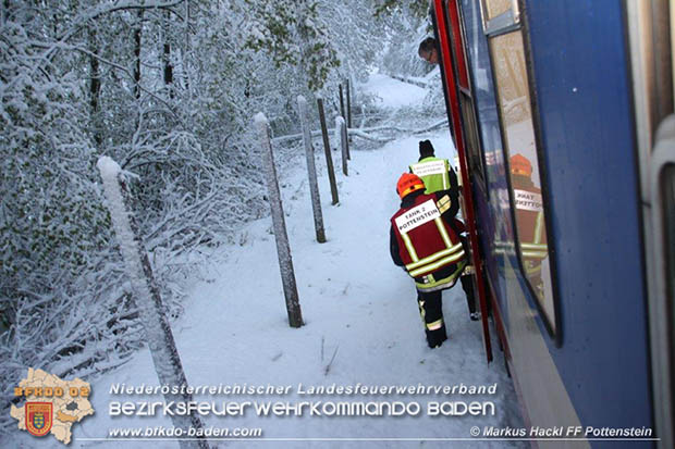 20170420 Großes Aufräumen nach dem Schneechaos auch im Triestingtal Foto: ASB ÖA Markus Hackl FF Pottenstein 20170420 Großes Aufräumen nach dem Schneechaos auch im Triestingtal Foto: ASB ÖA Markus Hackl FF Pottenstein