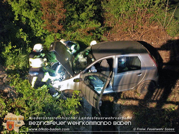 20170429 Verkehrsufall zwischen Sooss und Baden  Foto: Hermann Rauch FF Sooss