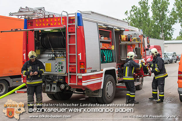 20170506 Brandverdacht in einem Tischlereibetrieb in Traiskirchen   Foto: © Manfred BAUER Pressefotografie