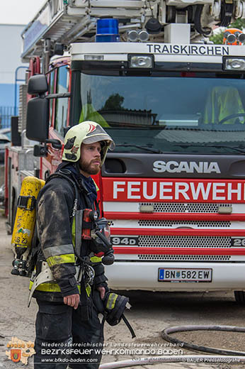 20170506 Brandverdacht in einem Tischlereibetrieb in Traiskirchen   Foto: © Manfred BAUER Pressefotografie