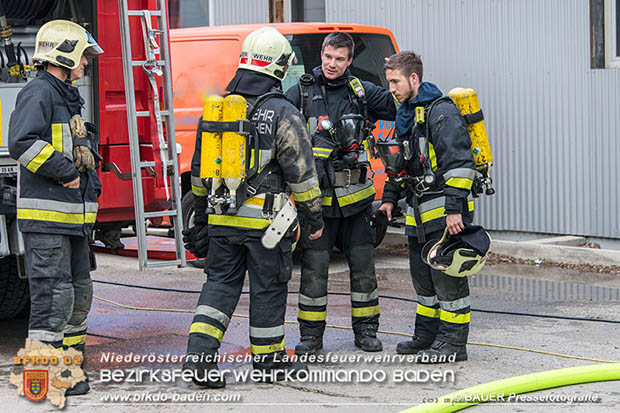 20170506 Brandverdacht in einem Tischlereibetrieb in Traiskirchen   Foto: © Manfred BAUER Pressefotografie