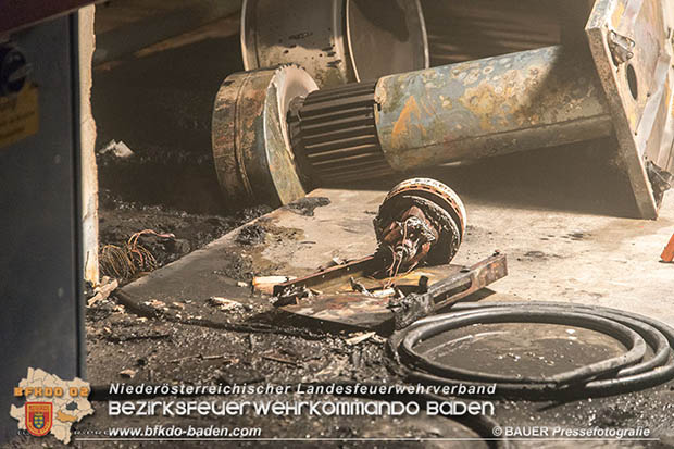 20170506 Brandverdacht in einem Tischlereibetrieb in Traiskirchen   Foto: © Manfred BAUER Pressefotografie