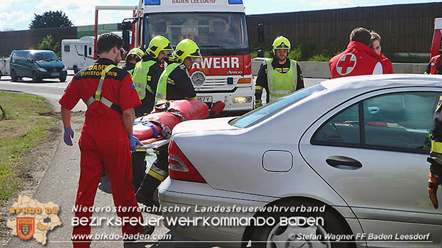 20170514 Fahrzeugüberschlag auf der A2 zwischen Baden und Traiskirchen  Foto: © Stefan Wagner FF Baden-Leesdorf