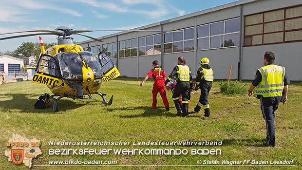 20170514 Fahrzeugüberschlag auf der A2 zwischen Baden und Traiskirchen  Foto: © Stefan Wagner FF Baden-Leesdorf
