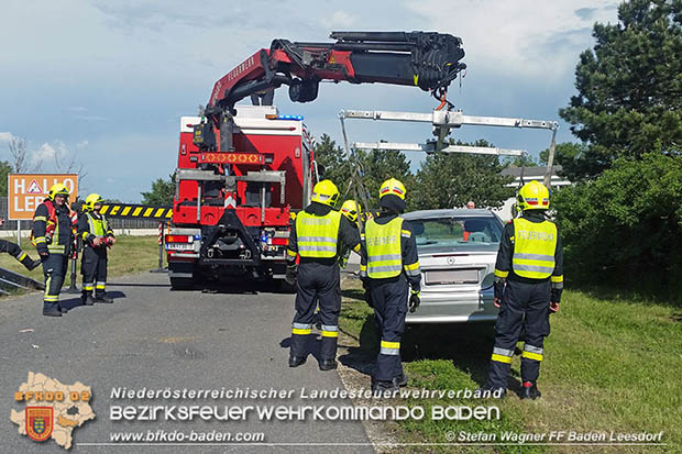20170514 Fahrzeugüberschlag auf der A2 zwischen Baden und Traiskirchen  Foto: © Stefan Wagner FF Baden-Leesdorf