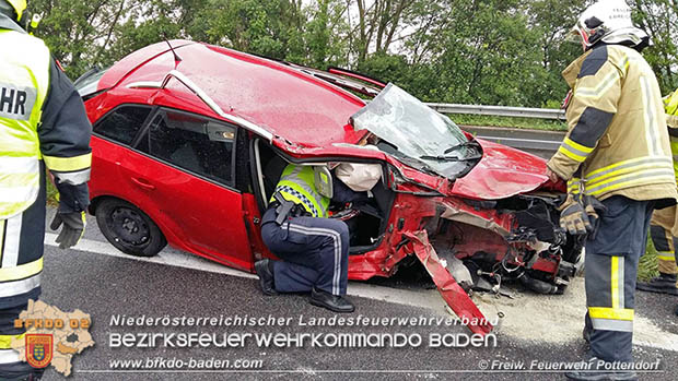 20170524 Schwerer Auffahrunfall auf der A3 zwischen Pottendorf und Hornstein(Bgld)  Foto: © Freiwillige Feuerwehr Pottendorf