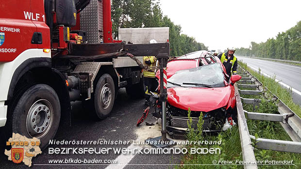 20170524 Schwerer Auffahrunfall auf der A3 zwischen Pottendorf und Hornstein(Bgld)  Foto: © Freiwillige Feuerwehr Pottendorf
