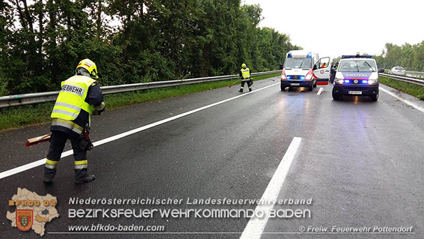 20170524 Schwerer Auffahrunfall auf der A3 zwischen Pottendorf und Hornstein(Bgld)  Foto: © Freiwillige Feuerwehr Pottendorf