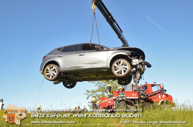 20170528 Schwerer Verkehrsunfall auf der B16 bei der Autobahnauffahrt A3 Foto: © Thomas Lenger Monatsrevue.at 20170528 Schwerer Verkehrsunfall auf der B16 bei der Autobahnauffahrt A3 Foto: © Thomas Lenger Monatsrevue.at
