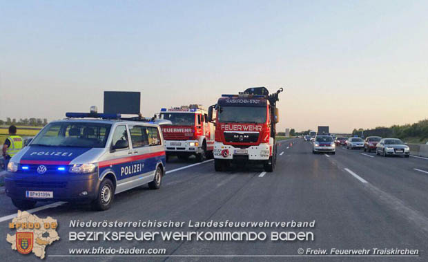 20170603 Verkehrsunfall auf der A2 Traiskirchen-Knoten Guntramsdorf Fotos: © Freiwillige Feuerwehr Traiskirchen-Stadt 20170603 Verkehrsunfall auf der A2 Traiskirchen-Knoten Guntramsdorf Fotos: © Freiwillige Feuerwehr Traiskirchen-Stadt