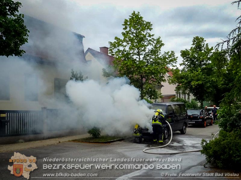 20170607 Fahrzeugbrand Bad Vöslau Foto: www.ffbv.at