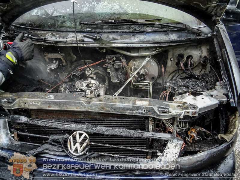 20170607 Fahrzeugbrand Bad Vöslau Foto: www.ffbv.at