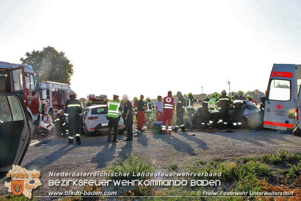20170613 Schwerer Verkehrsunfall auf der LB60 zwsichen Unterwaltersdorf und Reisenberg  Foto: © Hubert Wagner FF Unterwaltersdorf