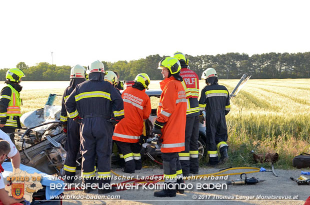 20170613 Schwerer Verkehrsunfall auf der LB60 zwsichen Unterwaltersdorf und Reisenberg  Foto: © Thomas Lenger Monatsrevue.at