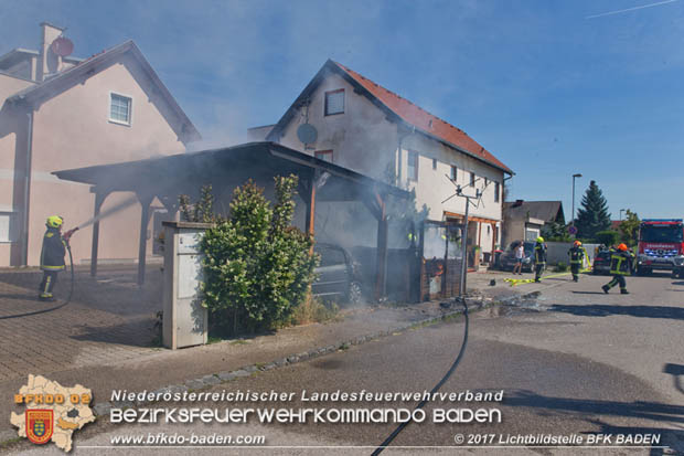 20170615 Bei Müllinselbrand in Tribuswinkel Gasleitung, Carport, Pkw sowie Stromanschlusskästen in Brand geraten 20170615 Bei Müllinselbrand in Tribuswinkel Gasleitung, Carport, Pkw sowie Stromanschlusskästen in Brand geraten