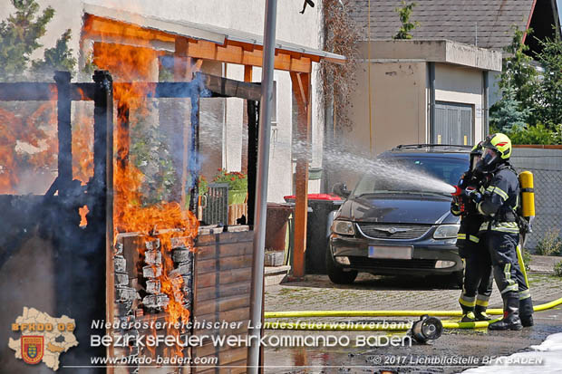 20170615 Bei Müllinselbrand in Tribuswinkel Gasleitung, Carport, Pkw sowie Stromanschlusskästen in Brand geraten 20170615 Bei Müllinselbrand in Tribuswinkel Gasleitung, Carport, Pkw sowie Stromanschlusskästen in Brand geraten