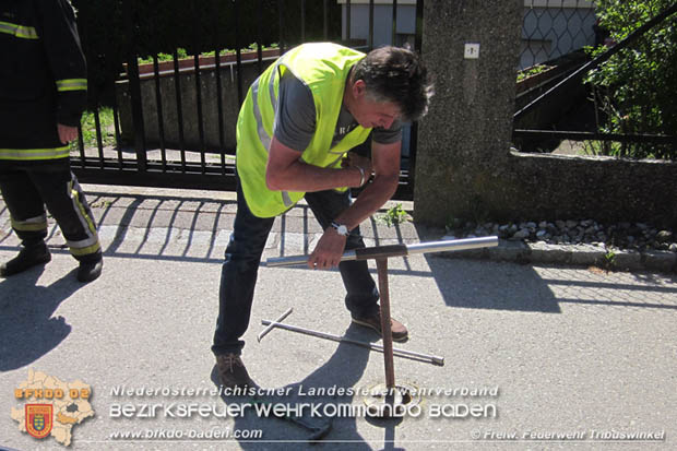 20170615 Bei Müllinselbrand in Tribuswinkel Gasleitung, Carport, Pkw sowie Stromanschlusskästen in Brand geraten  Foto: © FF Tribuswinkel