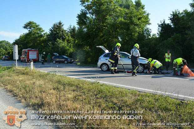 20170705 Auffahrunfall auf der LB16 bei Wampersdorf  Foto:© FF Wampersdorf
