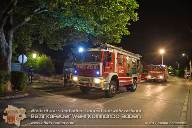 20170707 Nächtlicher Brand in einer Garage in Bad Vöslau  Foto:© Stefan Schneider BFK Baden