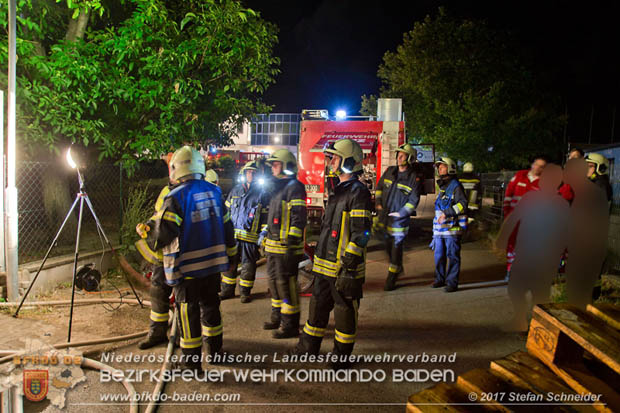 20170707 Naechtlicher Brand in einer Garage in Bad Voeslau Foto:© Stefan Schneider BFK Baden 20170707 Naechtlicher Brand in einer Garage in Bad Voeslau Foto:© Stefan Schneider BFK Baden