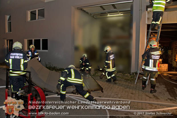 20170707 Naechtlicher Brand in einer Garage in Bad Voeslau Foto:© Stefan Schneider BFK Baden 20170707 Naechtlicher Brand in einer Garage in Bad Voeslau Foto:© Stefan Schneider BFK Baden