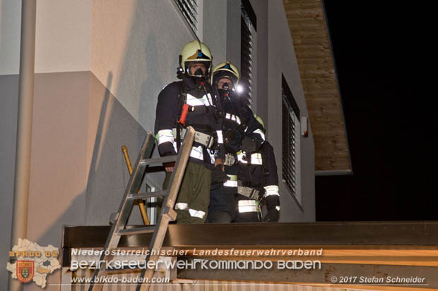 20170707 Naechtlicher Brand in einer Garage in Bad Voeslau Foto:© Stefan Schneider BFK Baden 20170707 Naechtlicher Brand in einer Garage in Bad Voeslau Foto:© Stefan Schneider BFK Baden