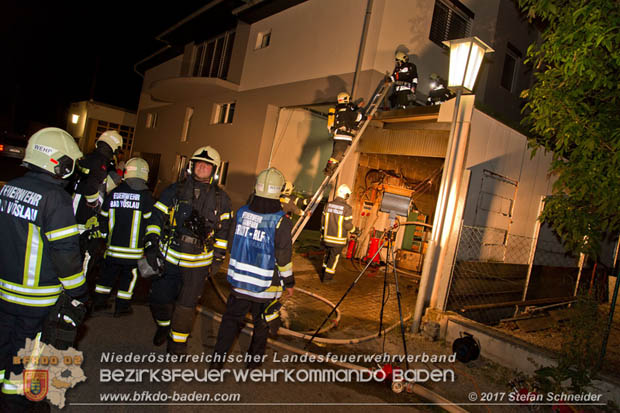20170707 Naechtlicher Brand in einer Garage in Bad Voeslau Foto:© Stefan Schneider BFK Baden 20170707 Naechtlicher Brand in einer Garage in Bad Voeslau Foto:© Stefan Schneider BFK Baden