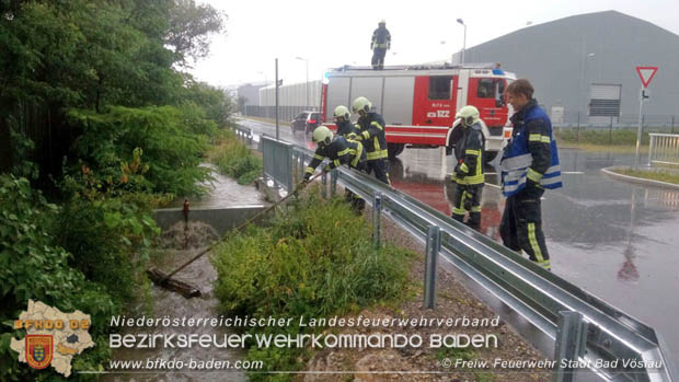 20170709 Unwettereinsatz in Bad Vöslau Foto: © FF Stadt Bad Vöslau 20170709 Unwettereinsatz in Bad Vöslau Foto: © FF Stadt Bad Vöslau