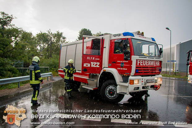 20170709 Unwettereinsatz in Bad Vöslau Foto: © FF Stadt Bad Vöslau /Daniel Wirth 20170709 Unwettereinsatz in Bad Vöslau Foto: © FF Stadt Bad Vöslau /Daniel Wirth