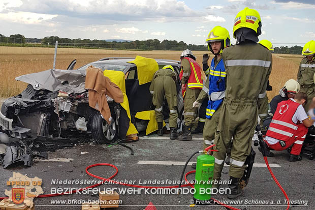20170712 Verkehrsunfall mit tödlichem Ausgang auf der LB17 bei Schönau a.d.Triesting  Foto: © FF Schönau