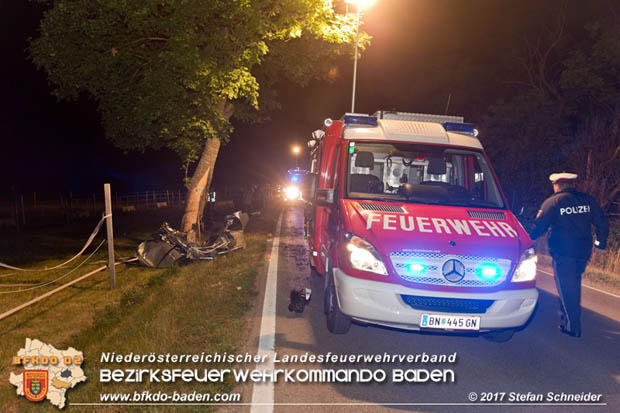 20170714 Verkehrsunfall mt toedlichem Ausgang auf der L157 zwischen Oeynhausen und Tattendorf im Gemeindegebiet Oberwaltersdorf  Foto: © Stefan Schneider BFK Baden