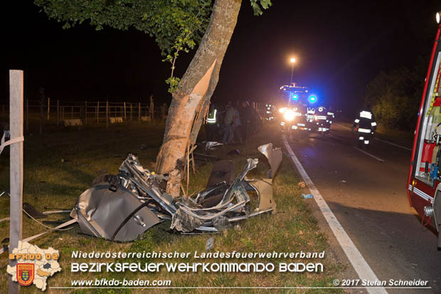20170714 Verkehrsunfall mt toedlichem Ausgang auf der L157 zwischen Oeynhausen und Tattendorf im Gemeindegebiet Oberwaltersdorf  Foto: © Stefan Schneider BFK Baden