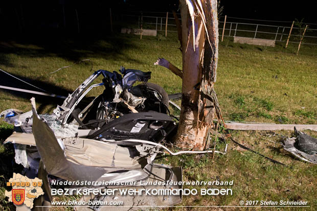 20170714 Verkehrsunfall mt toedlichem Ausgang auf der L157 zwischen Oeynhausen und Tattendorf im Gemeindegebiet Oberwaltersdorf  Foto: © Stefan Schneider BFK Baden