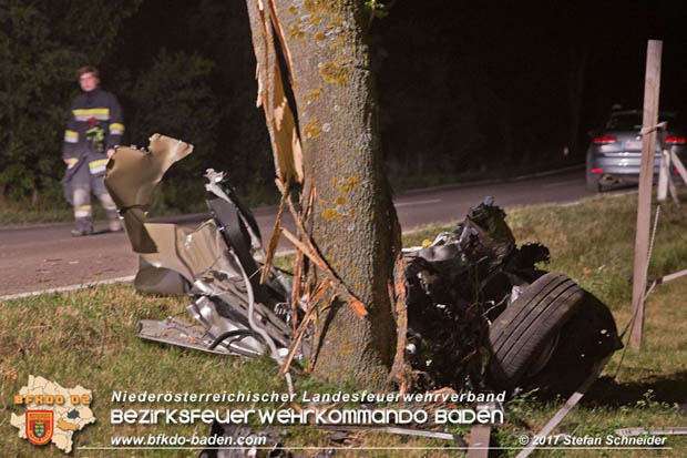 20170714 Verkehrsunfall mt toedlichem Ausgang auf der L157 zwischen Oeynhausen und Tattendorf im Gemeindegebiet Oberwaltersdorf  Foto: © Stefan Schneider BFK Baden