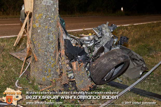 20170714 Verkehrsunfall mt toedlichem Ausgang auf der L157 zwischen Oeynhausen und Tattendorf im Gemeindegebiet Oberwaltersdorf  Foto: © Stefan Schneider BFK Baden