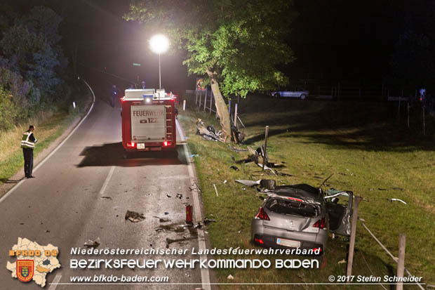 20170714 Verkehrsunfall mt toedlichem Ausgang auf der L157 zwischen Oeynhausen und Tattendorf im Gemeindegebiet Oberwaltersdorf  Foto: © Stefan Schneider BFK Baden