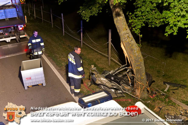 20170714 Verkehrsunfall mt toedlichem Ausgang auf der L157 zwischen Oeynhausen und Tattendorf im Gemeindegebiet Oberwaltersdorf  Foto: © Stefan Schneider BFK Baden